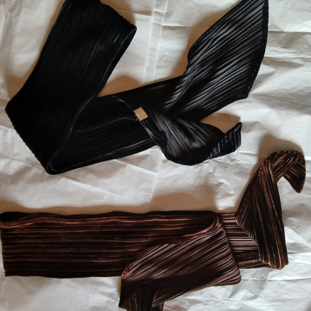 Elegant Black and Brown Pleated Scarves